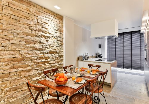 pedras_decorativas_para_parede_de_ambientes_internos_e_externos_sao_opcoes_diferentes_de_revestimentos_c563_original